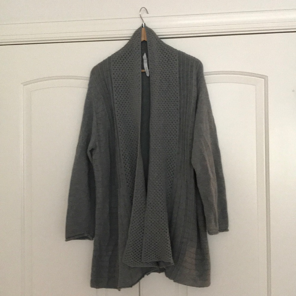 Flattering women’s cardigan